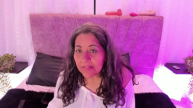Snapshot of Victoriaa_Anderson chatting on April 29, 2026, 5:30 pm Victoriaa Anderson online show from April 29, 2026, 5:30 pm