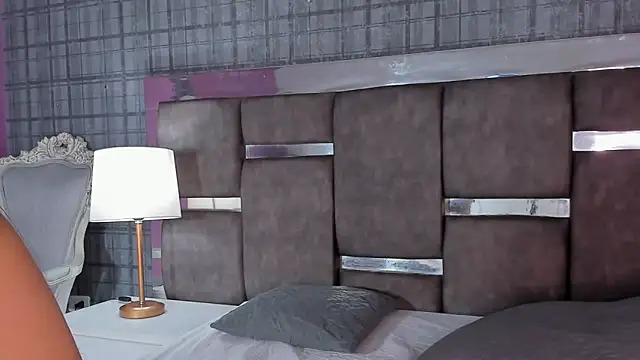 MiiaBlazee online show from November 24, 2025, 1:22 pm