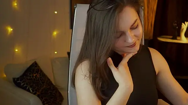 Snapshot of FrancescaCavaliere chatting on June 4, 2026, 9:59 am FrancescaCavaliere online show from June 4, 2026, 9:59 am