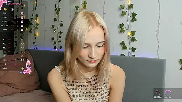 angelellise online show from December 2, 2025, 9:10 pm