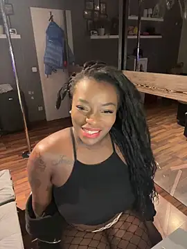 HotKaylaa online show from December 1, 2025, 10:48 pm