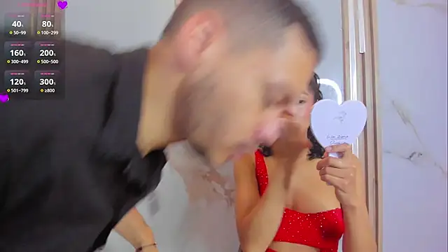 Aron and molly online show from November 17, 2025, 12:22 pm