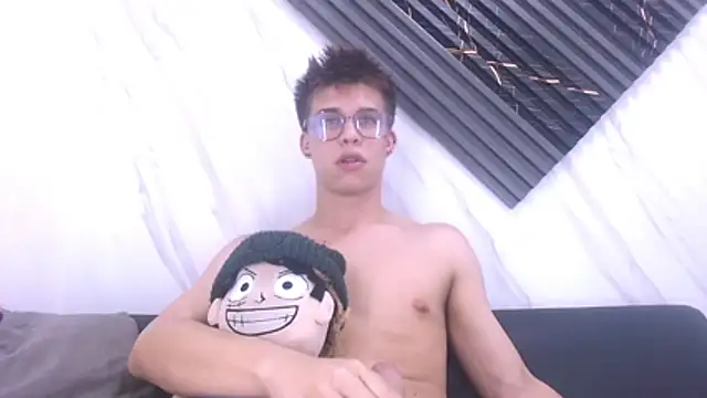 Liam York  online show from March 5, 2026, 2:29 am