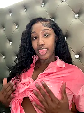 ToyaThick online show from November 12, 2025, 2:17 pm