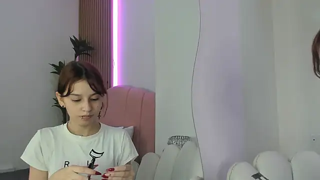 scarlett smith 3 online show from November 28, 2025, 2:58 am