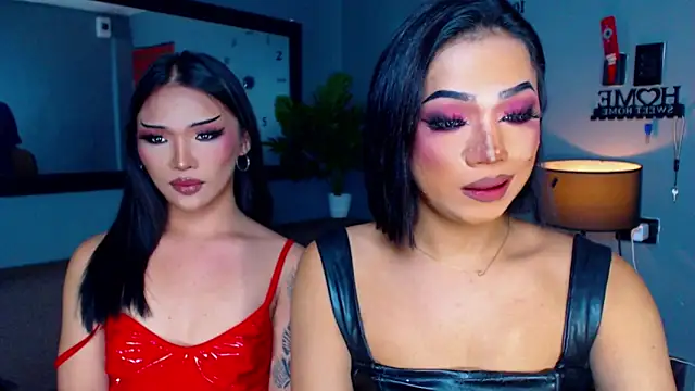 SavageSisters online show from November 10, 2025, 3:22 pm