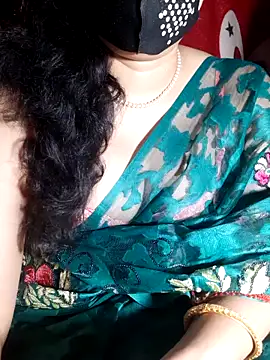 HotGirl23231 online show from June 18, 2026, 7:07 pm