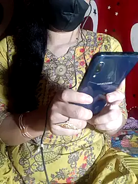 HotGirl23231 online show from July 24, 2026, 6:39 pm