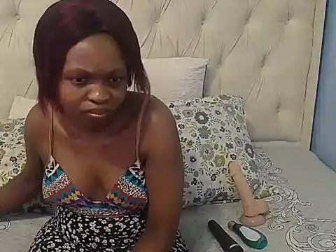 SweetLinaX online show from November 16, 2025, 3:28 pm