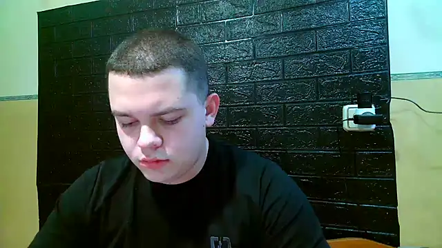 CuteButNaughty  online show from November 29, 2025, 7:39 pm