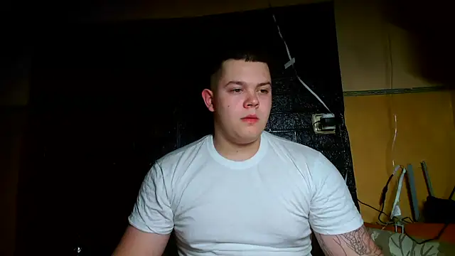 CuteButNaughty  online show from February 14, 2026, 9:11 pm