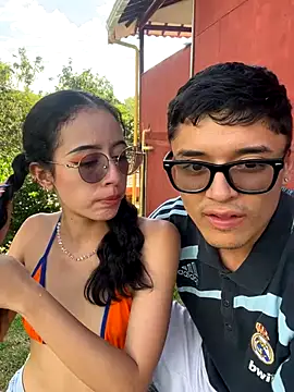 SAMANTHA AND PETER online show from December 1, 2025, 8:25 pm