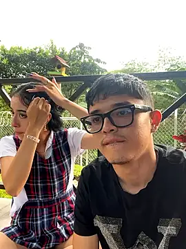 SAMANTHA AND PETER online show from December 2, 2025, 9:21 pm