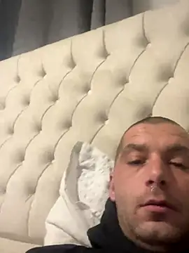 Kinkycouple142 online show from November 12, 2025, 3:45 pm