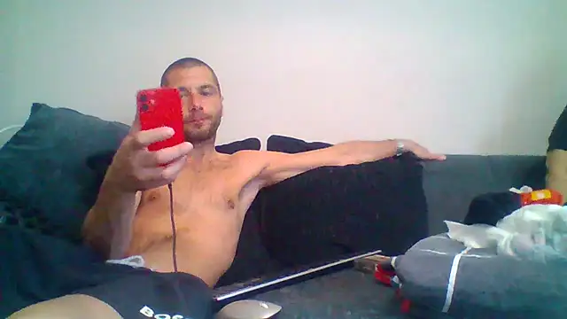 Snapshot of Kinkycouple142 chatting on May 26, 2026, 6:26 pm Kinkycouple142 online show from May 26, 2026, 6:26 pm