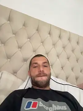 Snapshot of Kinkycouple142 chatting on June 13, 2026, 2:15 pm Kinkycouple142 online show from June 13, 2026, 2:15 pm