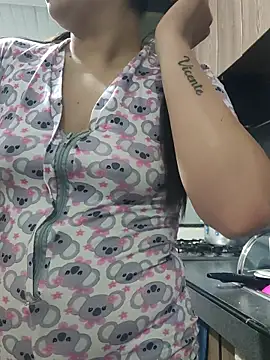 Little-Sammy online show from November 14, 2025, 4:11 am