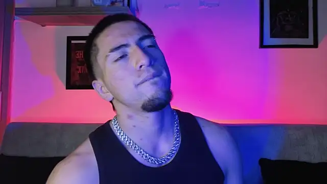 Snapshot of AresMassimoX chatting on December 16, 2025, 4:17 am AresMassimoX online show from December 16, 2025, 4:17 am