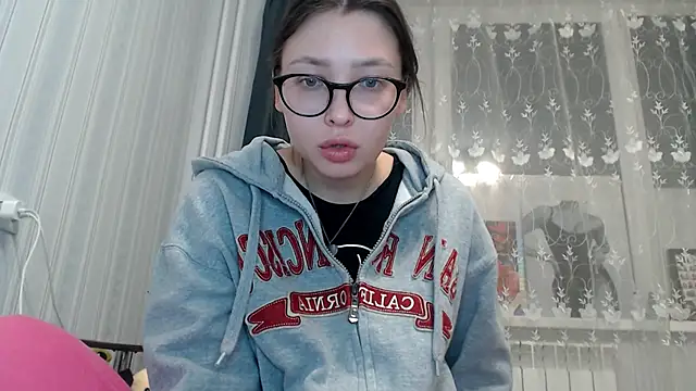 your  gena online show from November 25, 2025, 2:06 pm