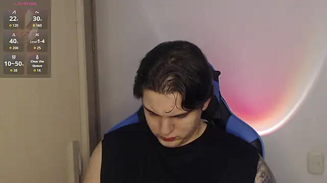 ValenClerk online show from November 20, 2025, 6:02 am