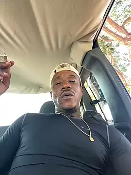 Kingkongg21xh online show from December 5, 2025, 7:10 pm