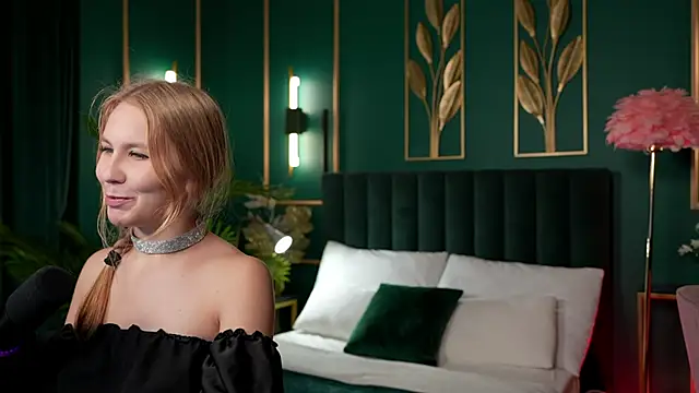 Rosa Evans online show from December 2, 2025, 5:41 pm