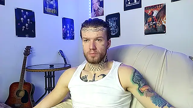 Huntall77 online show from December 19, 2025, 8:32 am