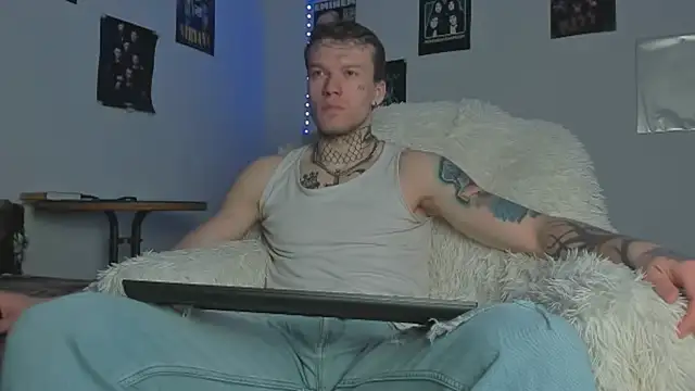 Huntall77 online show from April 15, 2026, 1:23 am