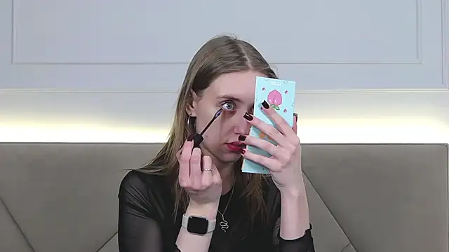 RachaelCute online show from December 14, 2025, 4:18 am