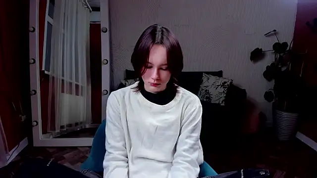 Snapshot of Annie_Way chatting on November 24, 2025, 1:00 pm Annie Way online show from November 24, 2025, 1:00 pm