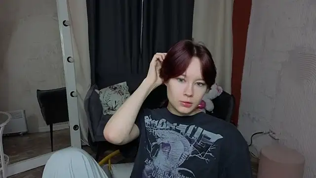 Snapshot of Annie_Way chatting on February 3, 2026, 4:54 am Annie Way online show from February 3, 2026, 4:54 am