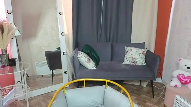 Snapshot of Annie_Way chatting on February 9, 2026, 9:13 am Annie Way online show from February 9, 2026, 9:13 am