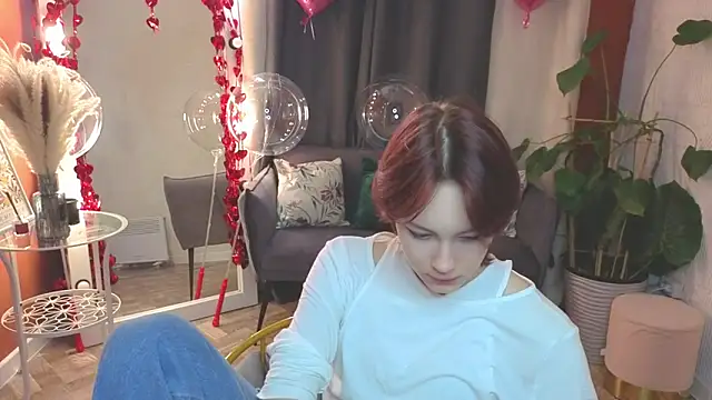 Snapshot of Annie_Way chatting on February 13, 2026, 12:23 pm Annie Way online show from February 13, 2026, 12:23 pm