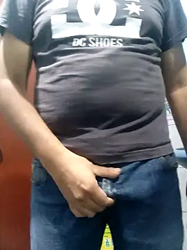 Kikke2025 online show from February 28, 2026, 5:08 am