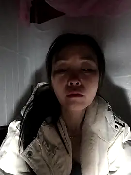 Feeling-hot online show from November 23, 2025, 9:03 pm