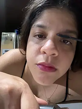 diamore3377 online show from April 11, 2026, 3:33 am