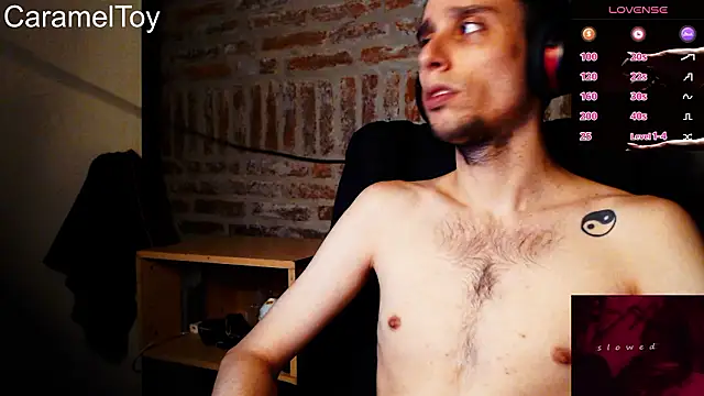 CaramelToy online show from February 28, 2026, 10:44 pm