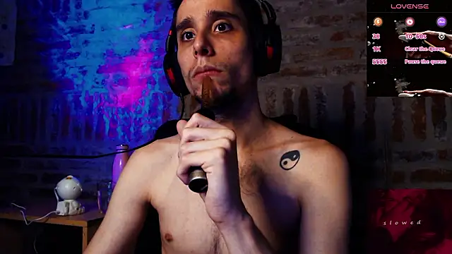 CaramelToy online show from March 1, 2026, 7:16 pm