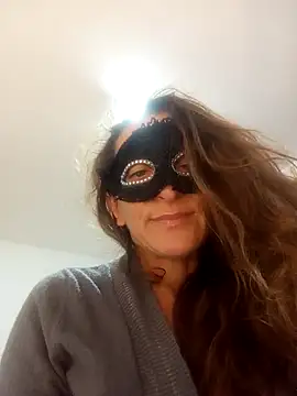 Snapshot of Giorgia13 chatting on November 28, 2025, 5:15 pm Giorgia13 online show from November 28, 2025, 5:15 pm