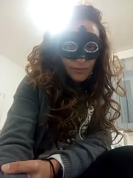 Snapshot of Giorgia13 chatting on November 30, 2025, 5:28 pm Giorgia13 online show from November 30, 2025, 5:28 pm