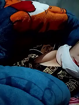 vangkt-cute online show from January 18, 2026, 1:26 pm