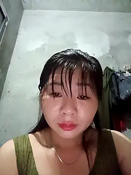 vangkt-cute online show from April 21, 2026, 7:17 pm