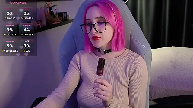 Alisa World8 online show from December 4, 2025, 3:10 pm