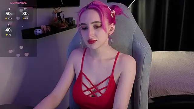 Alisa World8 online show from December 5, 2025, 3:30 pm