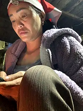 phuong cute online show from November 13, 2025, 4:11 am