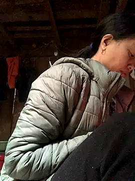 phuong cute online show from December 5, 2025, 1:58 am