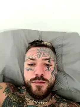 magicmichaell online show from November 10, 2025, 12:59 pm