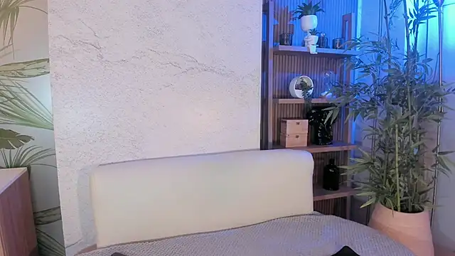 ReiAyanamy online show from April 12, 2026, 8:03 pm