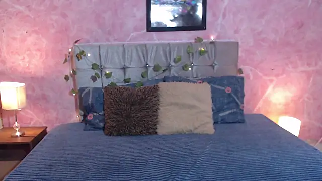 DUVAN MONTES online show from November 11, 2025, 1:22 pm