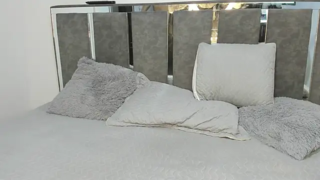 Adam Grey  online show from November 18, 2025, 11:25 am